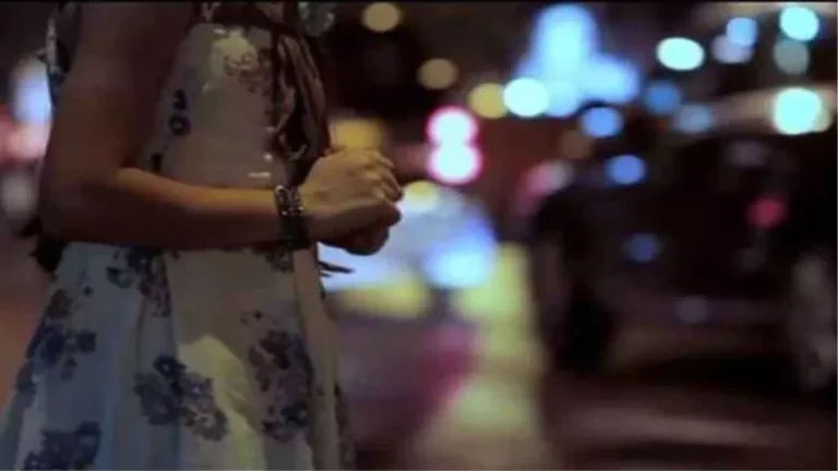 हल्द्वानी : यहां आपत्तिजनक हालत में मिले युवक और तीन युवतियां