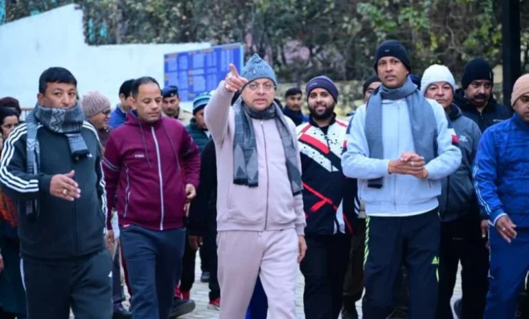 सीएम धामी का बागेश्वर दौरा: विकास कार्यों की रफ्तार देखी, युवा खिलाड़ियों से की सीधी बातचीत