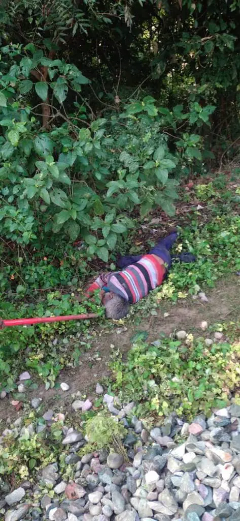 लालकुआं/दिनेशपुर: रेलवे ट्रैक के पास युवक का शव मिलने से सनसनी