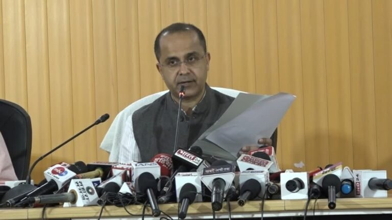 धामी कैबिनेट के 8 बड़े फैसले, विदेशी भी करा सकेंगे UCC में मैरिज रजिस्ट्रेशन, रायपुर फ्रीज जोन में निर्माण की अनुमति