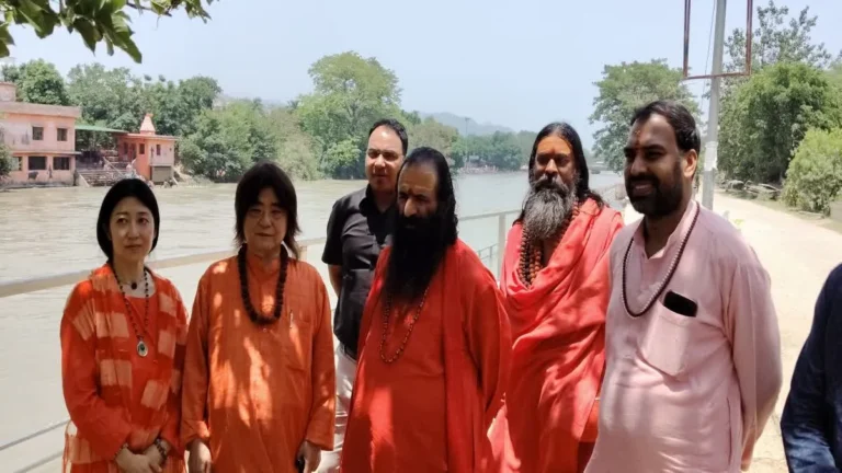 दुनियाभर में कुंभ मेले की चर्चा, हरिद्वार पहुंचे जापान के संतों ने देखी तैयारियां, बोले- बड़ी संख्या में आएंगे जापानी