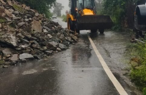 भारी बारिश में सुरक्षित रहें , SSP NAINITAL की जनअपील