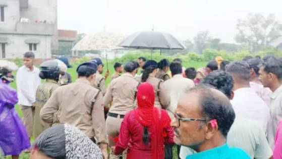 सनसनी: कल से लापता बच्चे की हत्या कर कट्टे में डाला शव, पुलिस जांच में जुटी