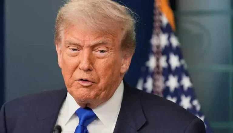 US: डोनाल्ड ट्रंप का नया टैरिफ झटका, भारत समेत वैश्विक व्यापार पर असर