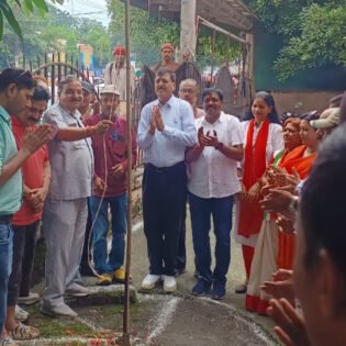 Haldwani: प्रेस क्लब हल्द्वानी में स्वतंत्रता दिवस पर धूमधाम, देशभक्ति के नारों से गूंजा परिसर