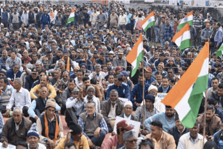 उत्तराखंड के बिंदुखत्ता में 12 हजार लोगों का जनसैलाब, धामी सरकार को दी बड़ी चेतावनी