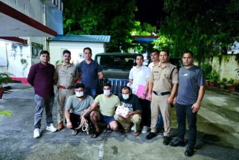 निलंबन के बाद भी अनीस अहमद का जज़्बा, पंचायत चुनाव गोलीकांड के आरोपी गिरफ्तार