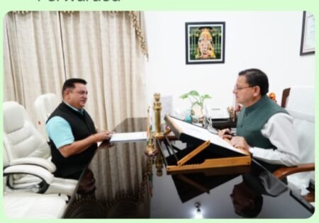 काशीपुर में विकास कार्यों को और गति देने के उद्देश्य से नगर के महापौर दीपक बाली ने की मुख्यमंत्री पुष्कर सिंह धामी से भेंट