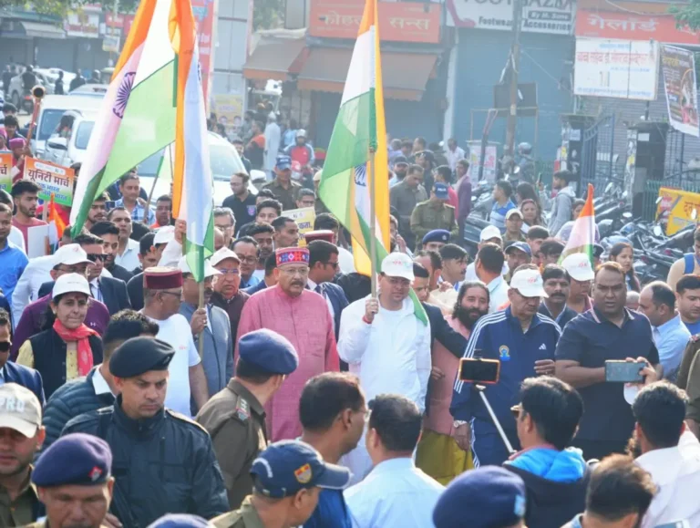 देहरादून :(बड़ी खबर) धामी ने किया यूनिटी मार्च वॉकथॉन का शुभारंभ