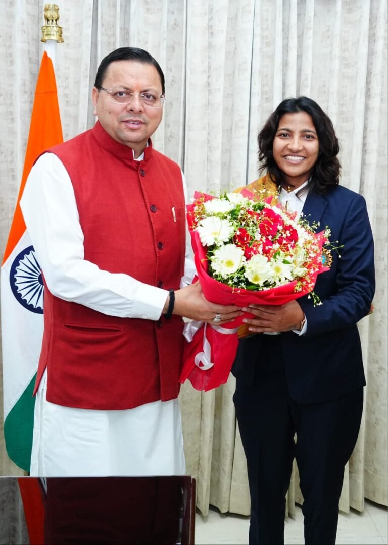 धामी से मिली विश्व विजेता स्नेह राणा, सीएम बोले — आपने देश और देवभूमि का मान बढ़ाया