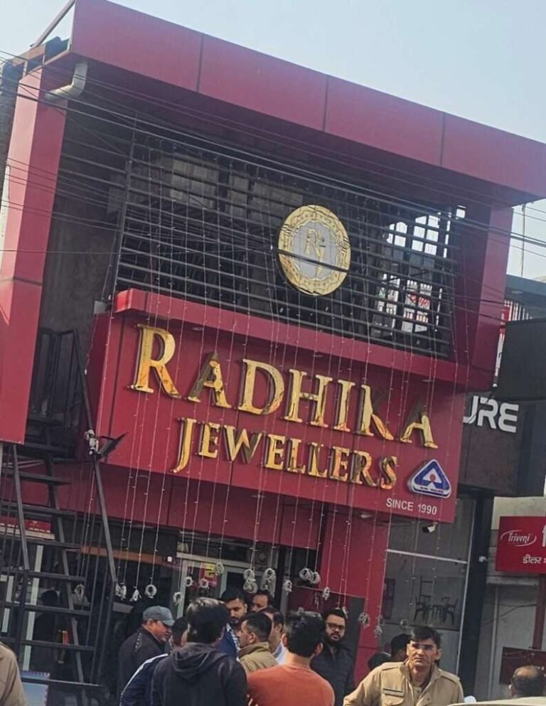 हल्द्वानी: मुखानी में ज्वेलर्स की दुकान से सोना चांदी उड़ा ले गए चोर