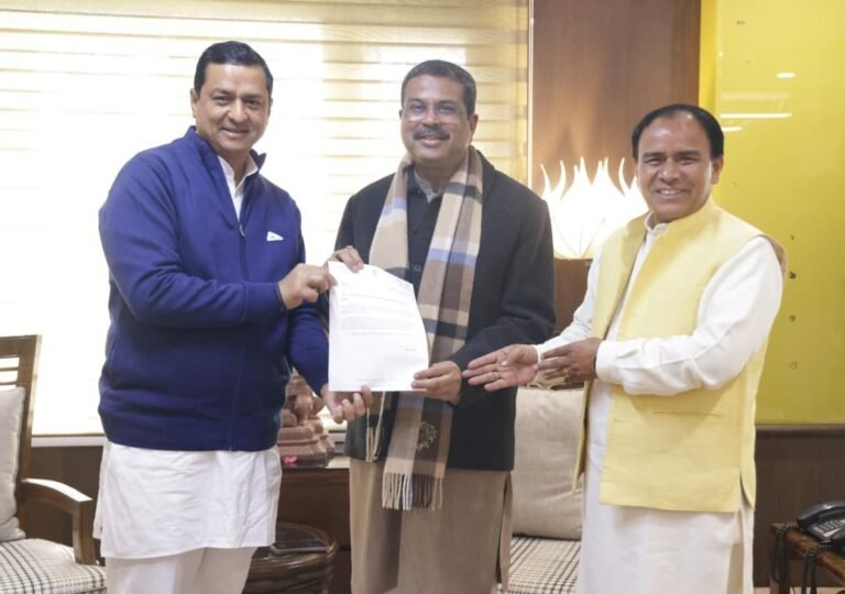 गढ़वाल सांसद अनिल बलूनी ने केंद्रीय विद्यालय स्थापना को लेकर शिक्षा मंत्री धर्मेंद्र प्रधान से की मुलाक़ात