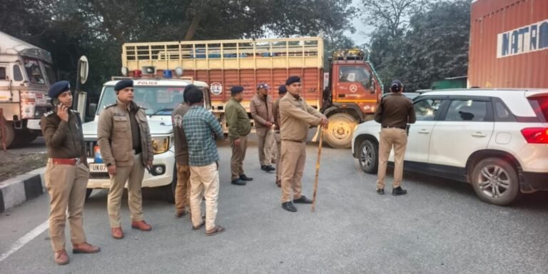 ओवरलोडिंग पर बड़ी कार्रवाई: 24 चालान, 17 वाहन सीज