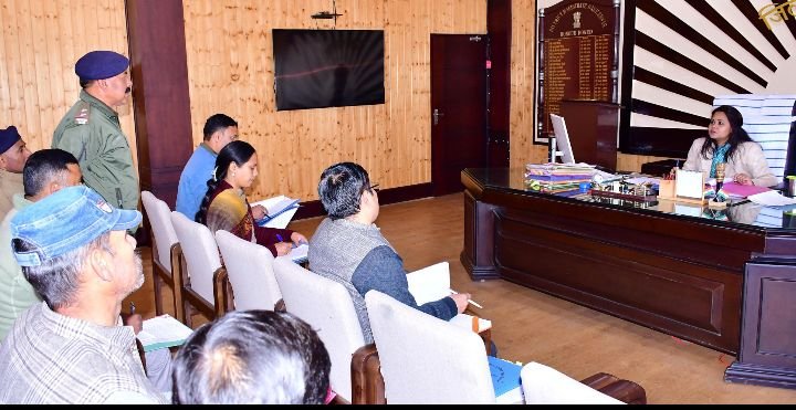 बागेश्वर:जिलाधिकारी ने धार्मिक एवं पर्यटन स्थलों की सुरक्षा व्यवस्था सुदृढ़ करने के दिए निर्देश।