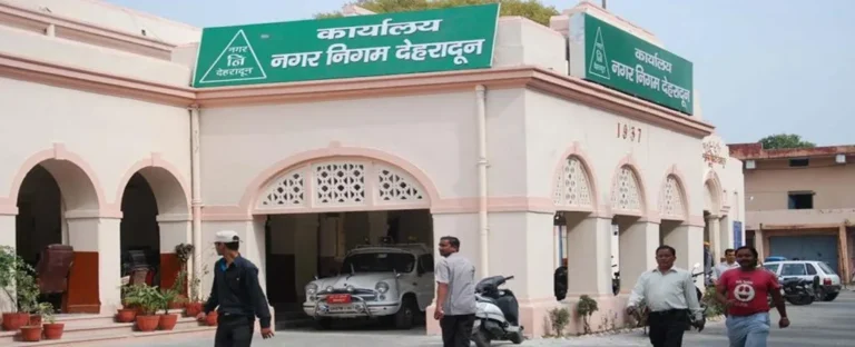 देहरादून नगर निगम बैठक में हंगामा, अतिक्रमण पर सख्ती का फैसला
