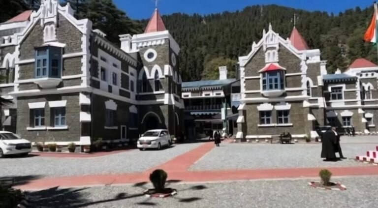 निजी स्कूलों की फीस मनमानी,लगाम लगाने की कवायद,हाईकोर्ट ने कहा प्रकाशन करवाएं।