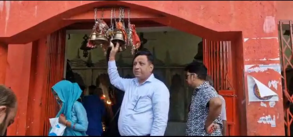 हल्द्वानी: महानिदेशक सूचना बंशीधर तिवारी ने कालू सिद्ध मंदिर के किए दर्शन,देश -प्रदेश के सुख समृद्धि की कामना