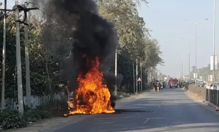 Big Breaking:-नैनीताल हाईवे पर धूं-धूं कर जली थार, लगा जाम