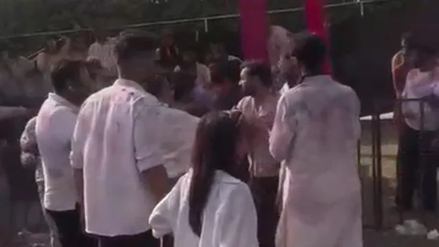 देहरादून में होली के दौरान बवाल: सिर पर बोतल फोड़ी, युवतियों से अभद्रता