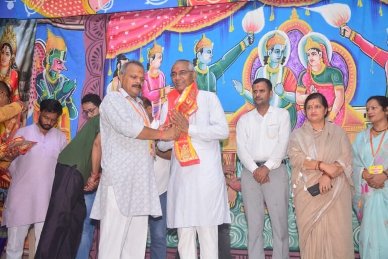 हल्दूचौड़ रामलीला के 50वें वर्ष का शुभारंभ, विधायक डॉ. मोहन बिष्ट ने किया उद्घाटन