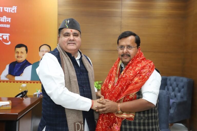 प्रदेशाध्यक्ष भट्ट ने राष्ट्रीय अध्यक्ष से मुलाकात कर बधाई दी!