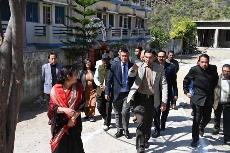 जिलाधिकारी ने (के०जी०बी०वी०)त्यूनी खेल मैदान लिए DMF  से  रु० 10.00 लाख  स्वीकृत; 6 लाख की प्रथम किस्त जारी