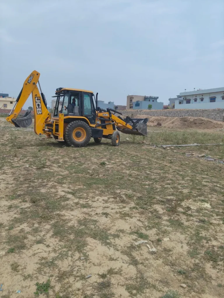 अवैध प्लॉटिंग पर एमडीडीए का सख्त एक्शन, मेहुवाला में 10 बीघा जमीन पर विकसित हो रही अवैध कॉलोनी ध्वस्त