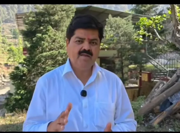 बदरीनाथ चढ़ावा चोरी पर सियासी संग्राम: गणेश गोदियाल का भाजपा विधायक विनोद चमोली पर तीखा पलटवार