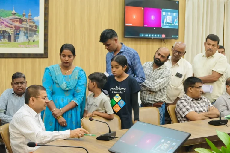 देहरादून: समाधान दिवस में 176 शिकायतों का अंबार, बुजुर्ग उत्पीड़न, जमीन कब्जों और घरेलू हिंसा पर प्रशासन का बड़ा एक्शन