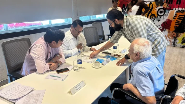 नवें दिन यूनिवर्सिटी ऑफ पेट्रोलियम एंड एनर्जी स्टडीज स्थित सैक्टर 9 में उमड़ी भागीदारी, विकास और पर्यावरण के संतुलन पर जोर