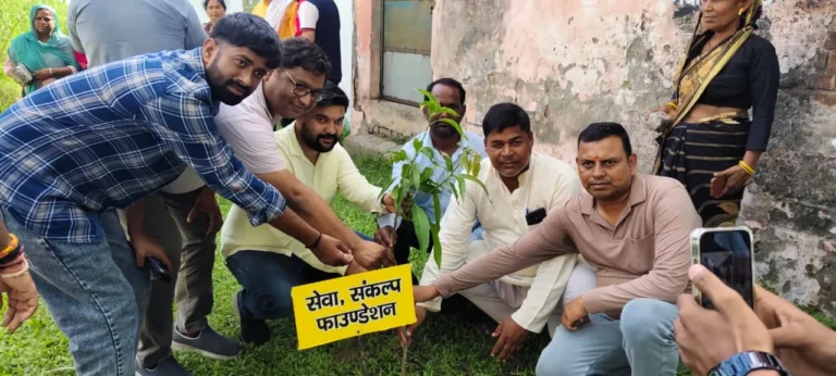 हरेला पखवाड़े में सेवा संकल्प फाउंडेशन का हरित संकल्प: गीता धामी के नेतृत्व में वृक्षारोपण एवं पौध वितरण