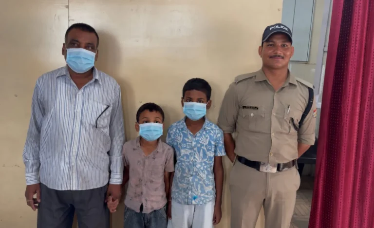 ऋषिकेश में गुम हुए दो मासूम बच्चों को दून पुलिस ने सकुशल परिजनों से मिलाया, परिवार ने जताया आभार