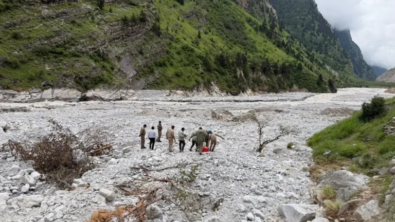 अत्याधुनिक रडार से तमक नाले की खाक छान रही टीमें, लापता हवलदार पंकज की तलाश में युद्धस्तर पर सर्च ऑपरेशन