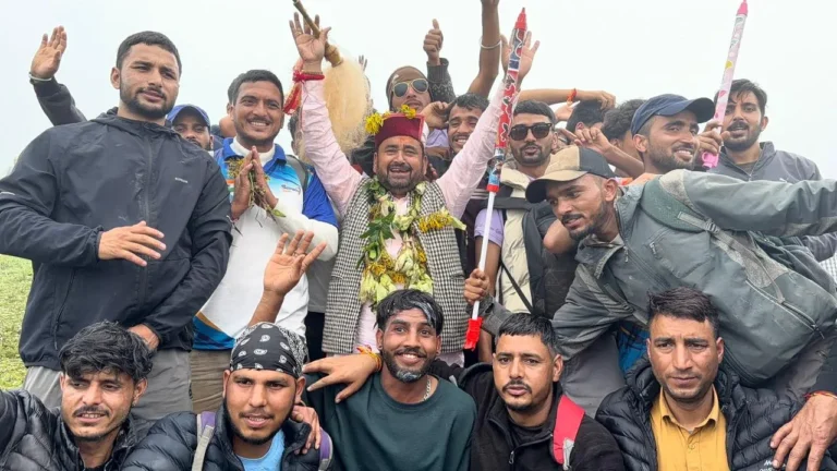 धूमधाम से मनाया गया स्याबा जौराई बुग्याल पर्यटन मेला-विधायक सुरेश चौहान व जिलाध्यक्ष नागेन्द्र चौहान रहे मौजूद।