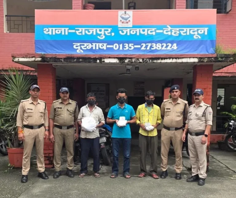 देहरादून में मंदिर चोरी का 24 घंटे में खुलासा, अष्टधातु की मूर्तियों समेत 3 गिरफ्तार