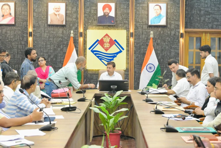 समाधान दिवस में 102 शिकायतें दर्ज, अधिकारियों को समयबद्ध निस्तारण के निर्देश