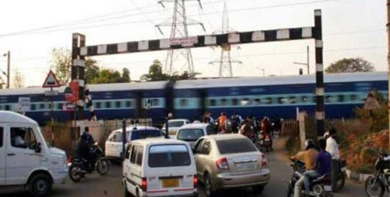 लोको पायलट की सूझबूझ से टला बड़ा रेल हादसा, स्कूली बच्चों की जान बची