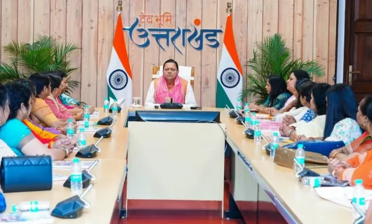 उत्तराखंड में एस्मा लागू, सरकारी कर्मचारियों की हड़ताल पर पूरी तरह रोक