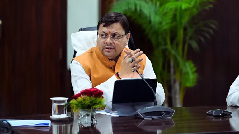 धामी कैबिनेट के बड़े फैसले: 2027-28 से मदरसा बोर्ड का बजट खत्म, राफ्टिंग नियम सख्त, 7वें वेतन आयोग समेत कई प्रस्तावों को मंजूरी