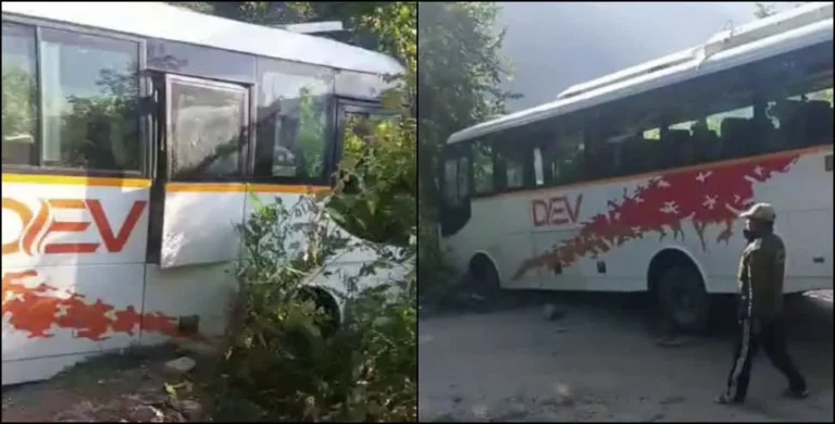 रुद्रप्रयाग: खाई के मुहाने पर लटकी रही बस, 22 श्रद्धालु सुरक्षित निकले बाहर, टला बड़ा हादसा