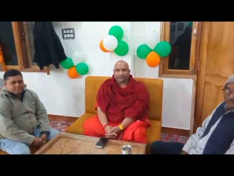 मोटाहल्दू श्रमिक आंदोलन प्रकरण ने पकड़ा तूल, ब्राह्मण समाज के समर्थन में सामने आए स्वामी आनंद स्वरूप—मुकदमे वापसी और मजिस्ट्रेट जांच की मांग