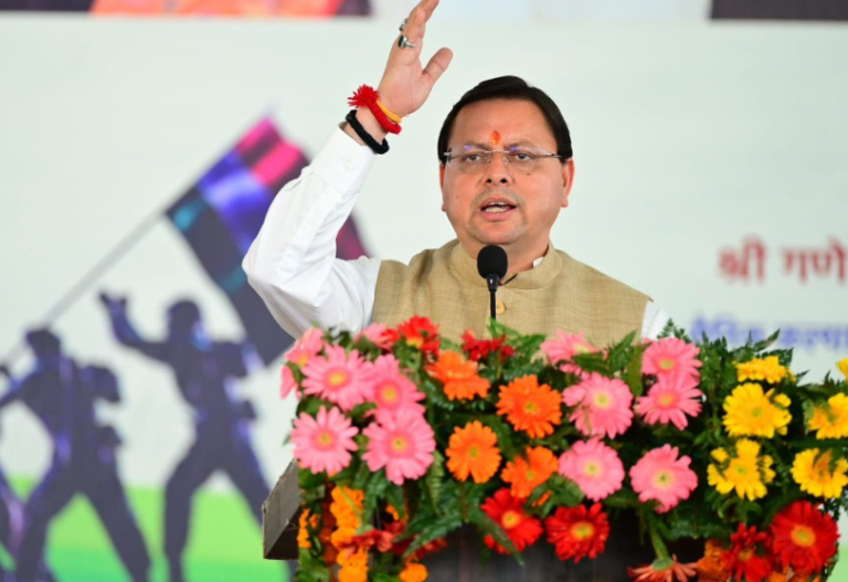 सीएम धामी पहुंचे हल्द्वानी CRPF कैप:पूर्व अर्ध सैनिक बल सम्मेलन में लिया भाग, विरांगनाओं को किया सम्मानित