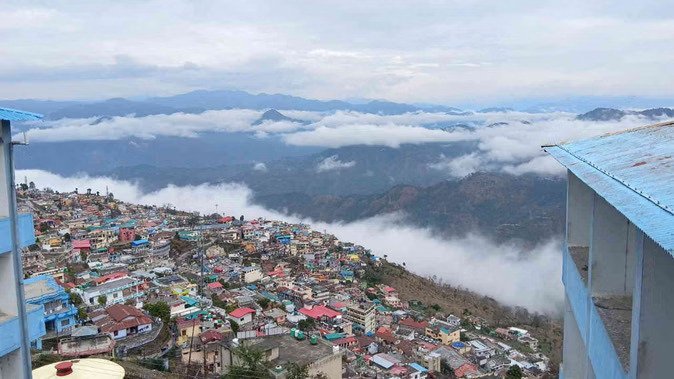 Uttarakhand Weather: आज शीत दिवस जैसे रहेंगे हालात, ऑरेंज अलर्ट जारी; पहाड़ों से मैदान तक घने कोहरे के आसार