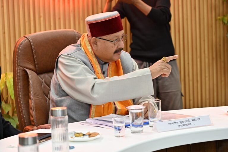 डीएफओ को आदमखोर गुलदार को शीघ्र मारने के निर्देश