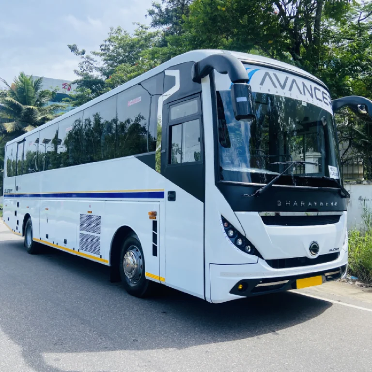 अल्मोड़ा में सनसनी: अज्ञात युवक ने यात्रियों से भरी बस लेकर भागा, पुलिस ने घेरकर पकड़ा